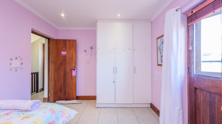 5 Bedroom Property for Sale in Bredasdorp Western Cape